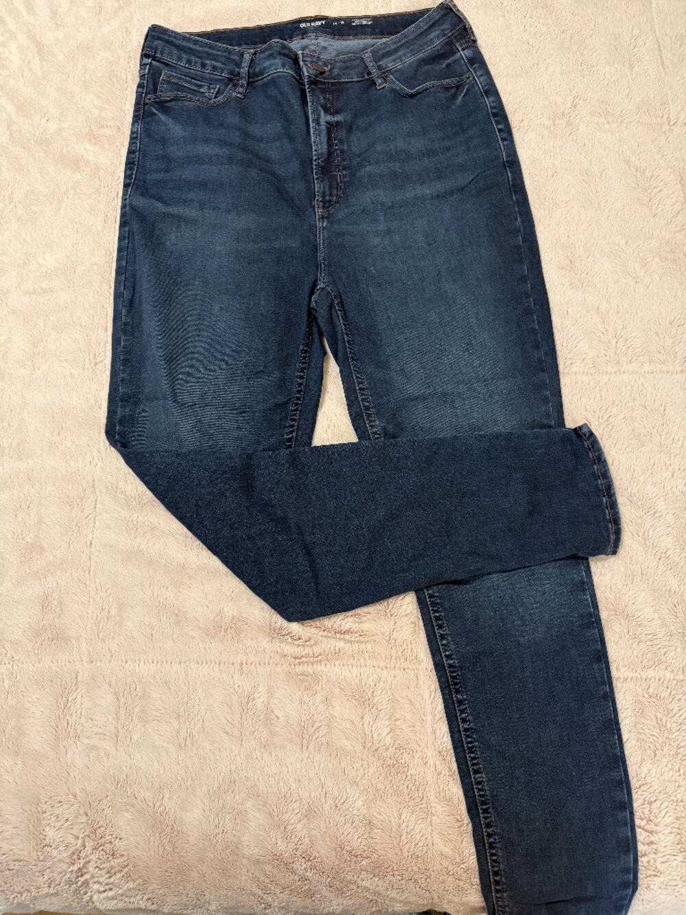 Women's Jeans Old Navy Size  14-18 - Extra High Rise Rockstar Super Skinny